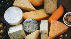 Kardiológ prekvapuje: Tento obľúbený syr môže škodiť srdcu najviac