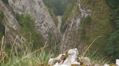 Objavte Slovensko: Navštívte s nami najužšiu úžinu na Slovensku, kde je adrenalín pre každého