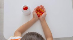 Chlapec (†7) sa počas spánku udusil želé cukríkmi. Bezmocní rodičia objavili jeho telo až ráno