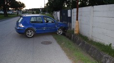 Opitý mladík (25) bez ŠPZ a vodičáku skončil v betónovom múriku