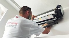 Môžem si klimatizáciu namontovať aj sám? „Popravde? Radšej nie,“ hovorí odborník