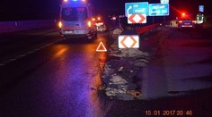 Chodca na diaľnici pri Piešťanoch zrazili dve autá