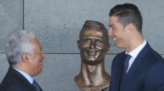 Karikatúra alebo nepodarok? Z Ronaldovej busty sa smeje celý svet