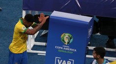 VIDEO: Skvelý zápas zatienil hulvátskym správaním. Jesus sa správal ako nepríčetný