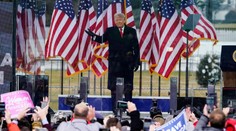 Trump môže byť stíhaný v kauze útoku na Kapitol, rozhodol sudca