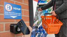 COOP Jednota spustila prvú samoobslužnú predajňu. Takto v nej vyzerá nakupovanie (+ video)