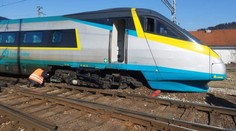 V Žiline sa vykoľajil vlak, doprava na Kysuce aj do Česka je zastavená. Črtá sa aj príčina nehody