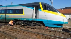 V Žiline sa vykoľajil vlak, doprava na Kysuce aj do Česka je zastavená. Črtá sa aj príčina nehody
