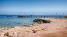Obľúbená destinácia sľubovala turistom jednoduchšie odbavenie. Otravné praktiky však naďalej pokračujú