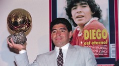 Prehra v pokri, splátka dlhov či krádež? Nájdená Maradonova Zlatá lopta pôjde do dražby, dediči sa búria