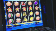 Boja sa, že tomu prepadnú opäť. Automaty a stávkovanie obrátili Andrejovi a Róbertovi život naruby