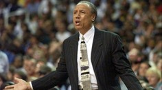 Vo veku 88 rokov zomrel legendárny basketbalový tréner Lenny Wilkens
