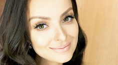 TWiiNSka ukázala tehotenské fotky