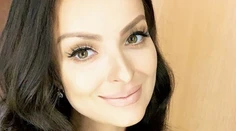 TWiiNSka ukázala tehotenské fotky
