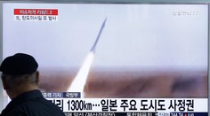 Severná Kórea odpálila do mora balistickú raketu