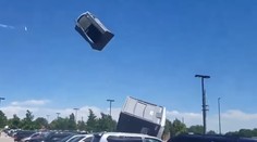 VIDEO: Piknik sa zmenil na chaos. Toaleta poletovala vzduchom, ako keby bola z papiera