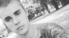 Fanúšikovia sú v šoku. Bieber im urobil to, čím sa vyhrážal