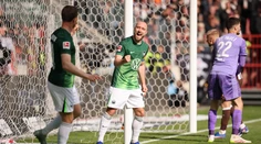 Wolfsburg s Vavrom sa vyhol priamemu zostupu. Bayern na záver s kanonádou