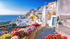 Grécko cez leto privíta turistov. Musia splniť niekoľko podmienok