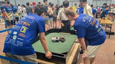Mladí Slováci zažiarili v Japonsku. S autonómnymi robotmi ovládli robotický futbal