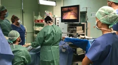 Ak absolvent medicíny odíde do zahraničia, mal by za štúdium zaplatiť, tvrdí SaS