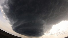 Lovci búrok nakrútili „apokalyptickú" supercelu