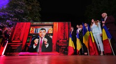 Prvé kolo prezidentských volieb v Rumunsku vyhral líder krajnej pravice George Simion