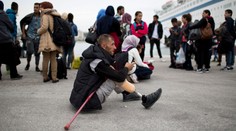 Utečenci zablokovaní v tábore podpálili stany