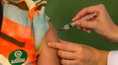 Niektoré veľké brazílske mestá pozastavili očkovanie druhou dávkou, nemajú vakcíny