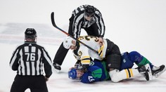 VIDEO: Súboj obrov. Chára zrazil Myersa jediným úderom k zemi