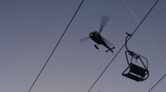 Poplach v rakúskych Alpách, desiatky ľudí musel z lanovky zachraňovať vrtuľník