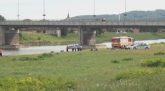 Kamarátky sa po víkende na festivale rozhodli preplávať Váh. Jedno z dievčat je nezvestné