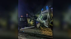 Vážna nehoda v Košickom kraji. Čelne sa zrazilo auto s nákladiakom