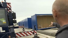 Rakúšania stavajú tábor pre utečencov neďaleko Bratislavy