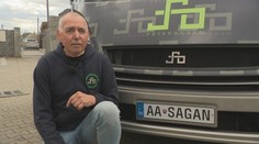 Saganov verný fanúšik za ním precestoval Európu: Zblížili sa, Karol dnes jazdí v cyklistovom karavane