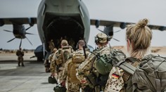 Nacistické pozdravy, sexuálne zneužívanie a drogy. Európska „najsilnejšia“ armáda čelí škandálu, otriasol i ministrom