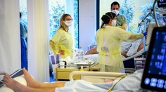 Koronavírusu podľahlo 44 osôb. Počet hospitalizácií klesol