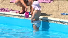 Na kúpaliská už vaše najmenšie deti bez plaviek nepustia