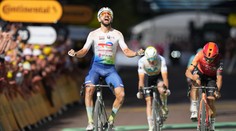 Tour de France: Unikol tam, kde hrozili defekty. Turgis ovládol „štrkovú“ etapu, svoj tím rozjasal po siedmich rokoch