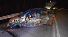 Opitý vodič narazil v Banskej Bystrici do protiidúceho auta a ťažko zranil dvoch ľudí