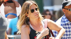 Špekulácie o tehotenstve pokračujú. Jennifer skrýva brucho vo voľných outfitoch