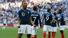 VIDEO: Prvým štvrťfinalistom sú Francúzi! Tri góly za desať minút položili na kolená Argentínu