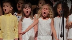 Dievčatko hviezdou večera. Pesničku z rozprávky zaspievalo na plné hrdlo