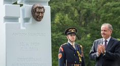 Slovensko vzdalo hold veľkému mužovi