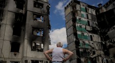 Ukrajinci majú za sebou ďalšiu rušnú noc. Terčom ruských útokov boli aj obytné štvrte