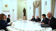 Trumpov vyslanec za dverami s Putinom. O mierovom pláne rokovali päť hodín