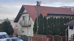 Vlamači, ktorí v noci prepadli rodinu v Nitre, si odniesli 100-tisíc eur. Dvaja rukojemníci skončili v nemocnici