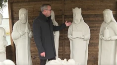 Od mikrofónu priamo do dielne. Redaktor Televíznych novín vytvoril jedinečné vianočné dielo