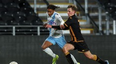 Slovenský mládežnícky reprezentant prestúpil na slávnu adresu. Bude hrať za legendárny anglický klub