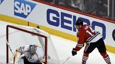 Chicago v prvom zápase doma nestrelilo ani gól, Nashville sa ujal vedenia